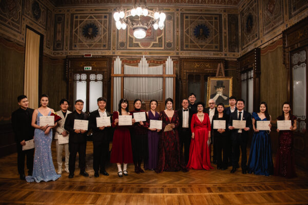 cantanti con attestato Casa Verdi